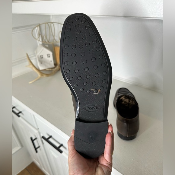 Tod’s Leather Penny Loafers – Classic Vintage-like Brown Men’s 8.5 / Women’s 10 - Picture 8 of 9